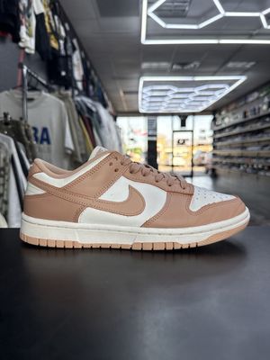 NIKE DUNK “ROSE WHISPER”  (SZ 6.5M / 8W)  USED/NO BOX