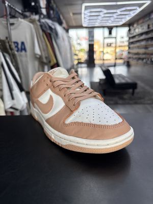 NIKE DUNK “ROSE WHISPER”  (SZ 6.5M / 8W)  USED/NO BOX