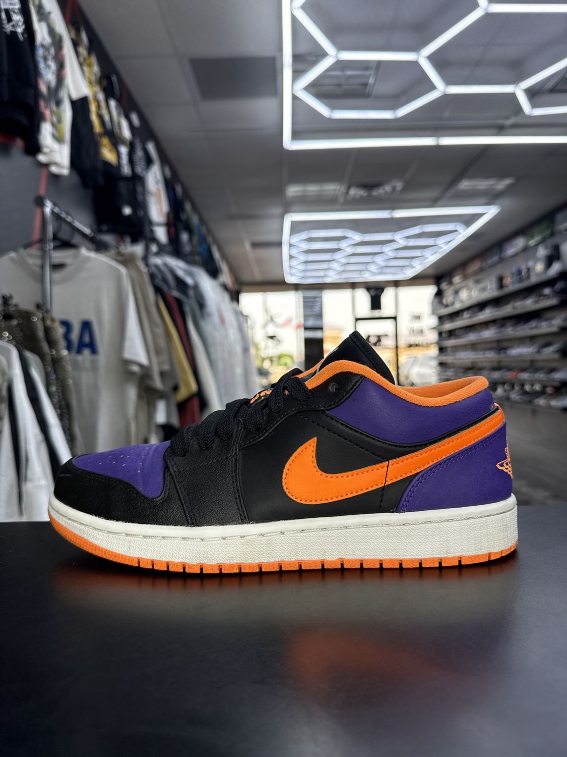 J1 LOW “CITRUS PURPLE”  (SZ 8.5)  USED/NO BOX