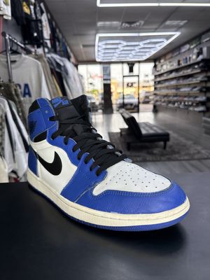 J1 “GAME ROYAL”  (SZ 13)  USED/NO BOX