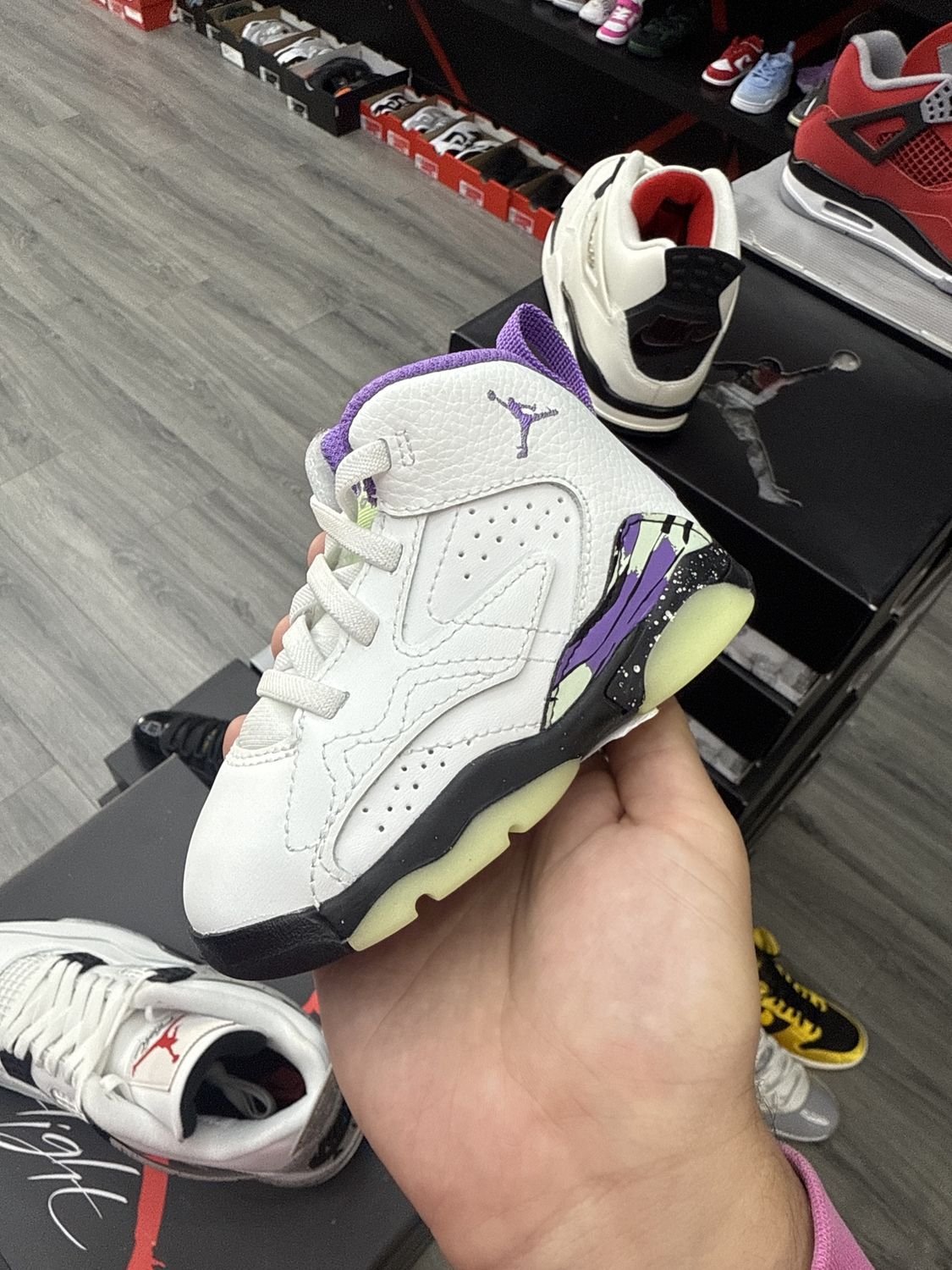 JORDAN MVP “SUMMIT RASPBERRY”  (SZ 6c)  NEW/OG ALL (NO LID)