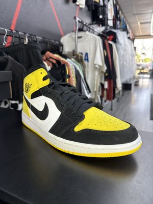 J1 MID “YLW TOE”  (SZ 12)  USED/OG BOX