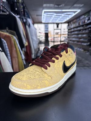 NIKE DUNK SB “CITY OF CINEMA”  (SZ 8)  WORN 1x/OG ALL