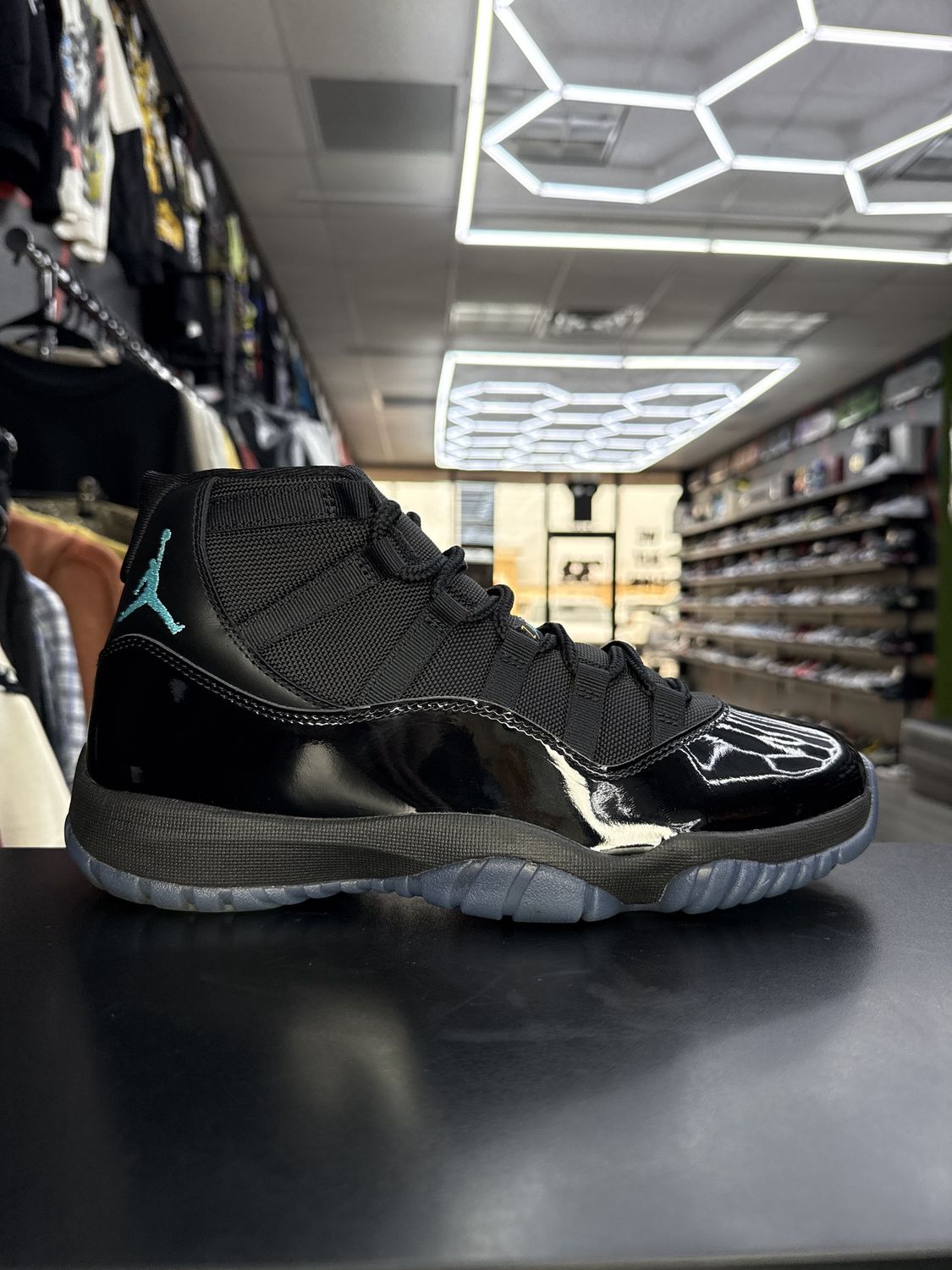 J11 “GAMMA”  (SZ 10)  USED/OG BOX