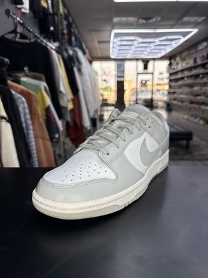 NIKE DUNK “GREY FOG”  (SZ 8.5)  USED/OG BOX