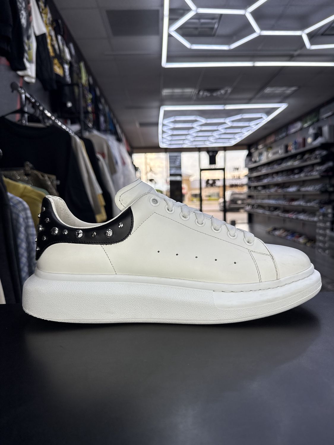 ALEXANDER MCQUEEN “STUD/WHT/BLK”  (SZ 13US / 46)  USED/ OG BOX