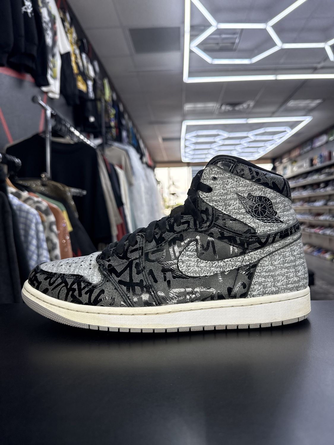 J1 “REBELLIONAIRE”  (SZ 10.5)  USED/OG BOX