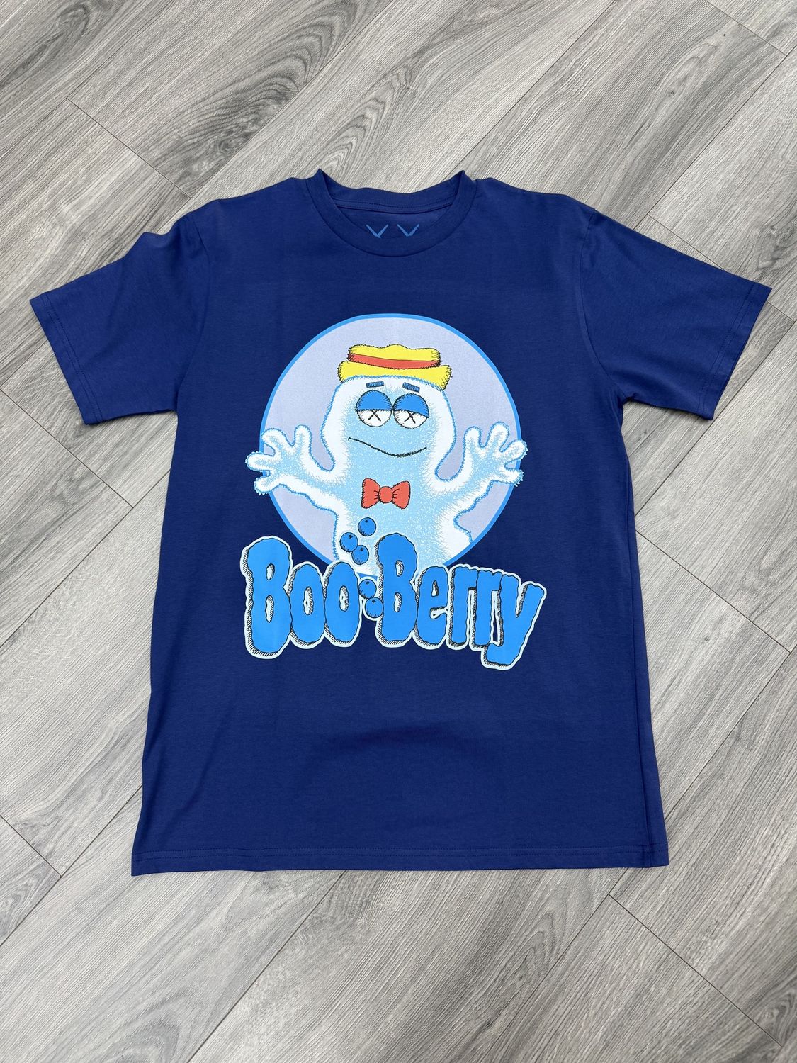 KAWS x MONSTERS TEE  “BOO BERRY”  (MEDIUM)  NEW
