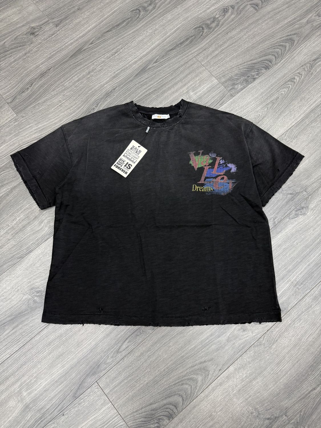 VALE FOREVER TEE “ROCK/BLK”  (2XL)  NEW