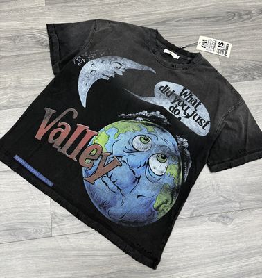 VALE FOREVER TEE  “WORLD PEACE/BLK”  (MEDIUM)  NEW