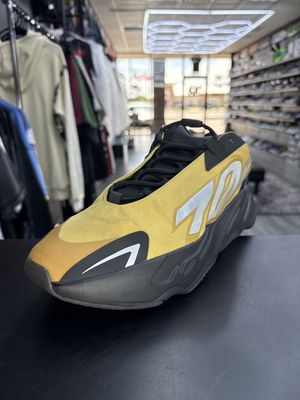 YZY 700 MNVN  “HONEY FLUX”  (SZ 14)  USED/OG BOX