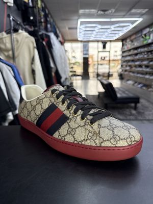 GUCCI ACE “RED/NAVY/BEIGE”  (SZ 9.5US)  USED/NO BOX