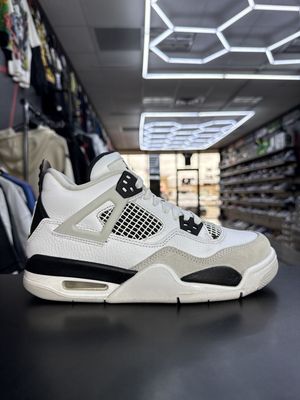 J4 “MILITARY BLK”  (SZ 6.5Y / 8W)  USED/NO BOX