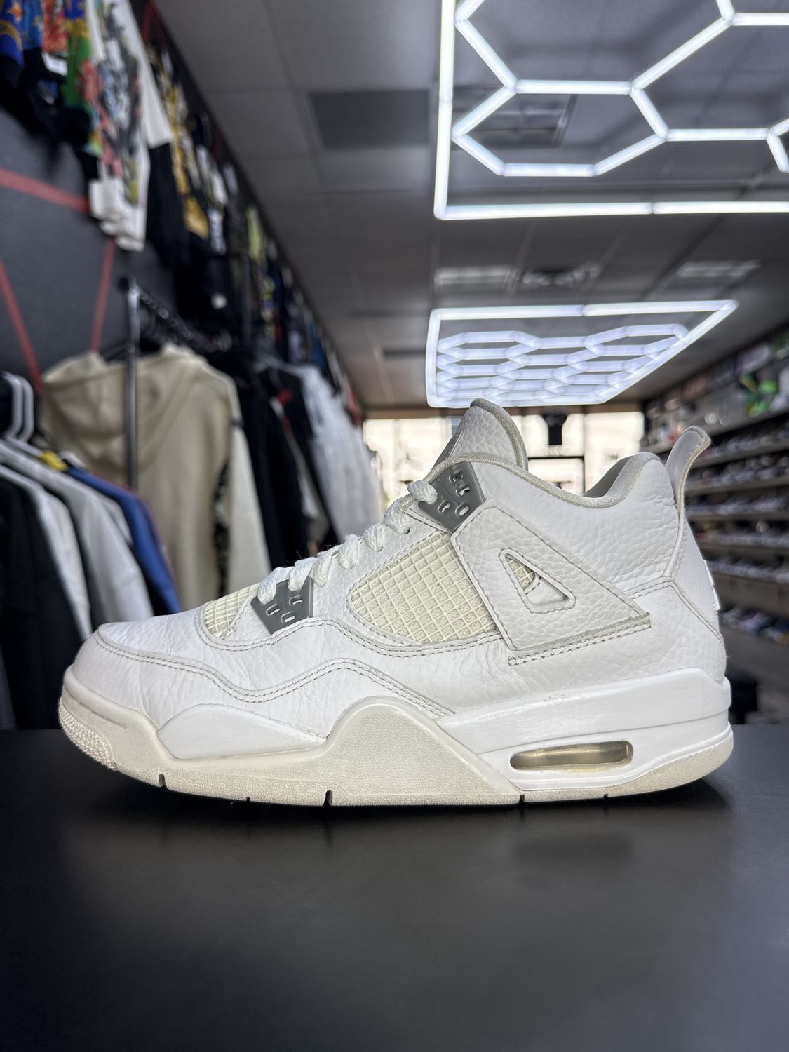 J4 “PURE MONEY”  (SZ 6.5Y / 8W)  USED/NO BOX
