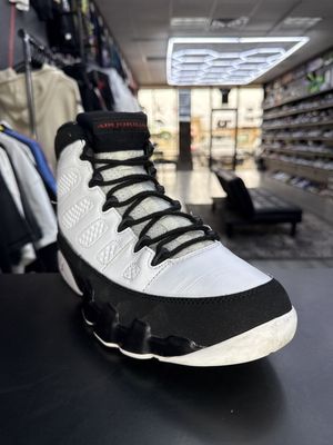 J9  “OG”  (SZ 11)  USED/NO BOX