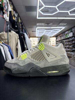 J4 SE “NEON”  (SZ 10)  USED/NO BOX