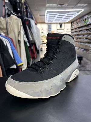 J9 “PARTICLE GREY”  (SZ 10.5)  USED/NO BOX