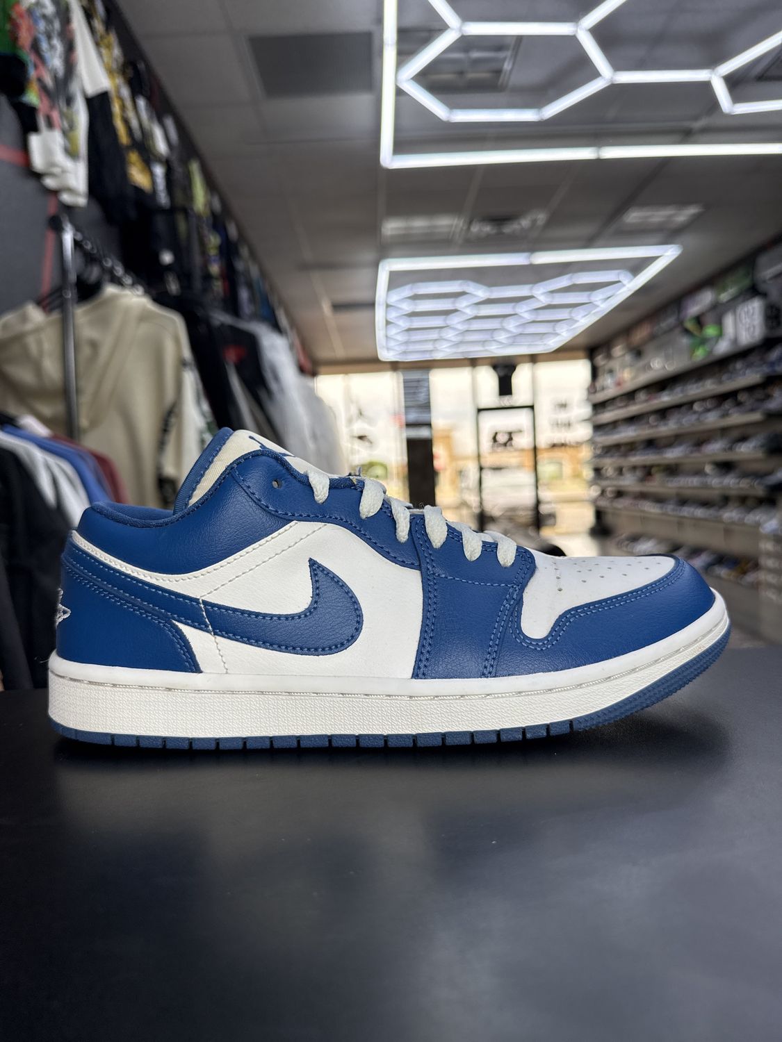 J1 LOW “INDUSTRIAL BLUE”  (SZ 9)   USED/NO BOX