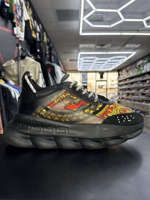 VERSACE CHAIN REACTION “BLK/GOLD/RED”  (SZ 10US / 43)  USED/NO BOX