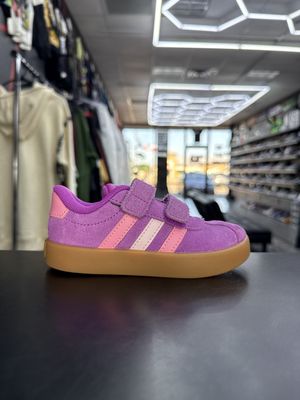 ADIDAS “PINK”  (SZ 8k)  USED/NO BOX
