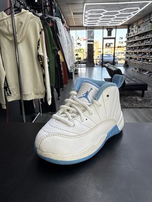 J12 “MELO”  (SZ 7c)  USED/NO BOX