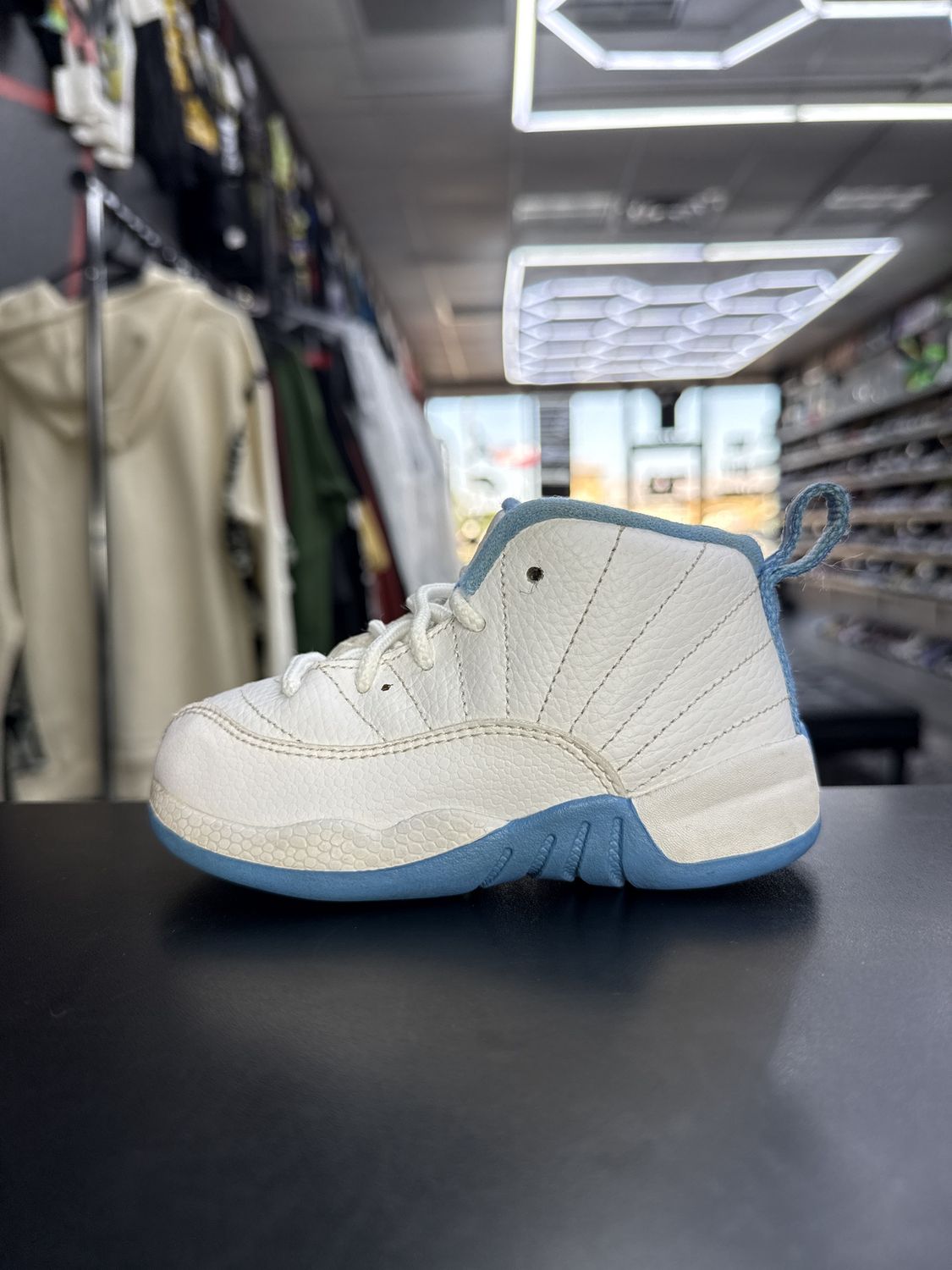 J12 “MELO”  (SZ 7c)  USED/NO BOX