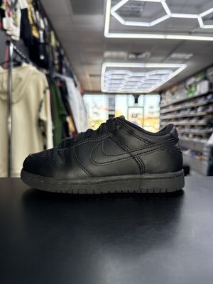 NIKE DUNK “TRIPLE BLK”  (SZ 11c)  USED/OG BOX