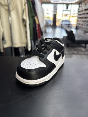 NIKE DUNK “PANDA”  (SZ 6c)  USED/OG BOX