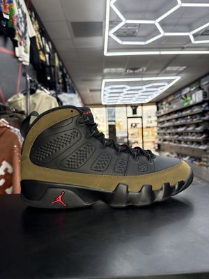 J9  “OLIVE”  (SZ 11)  USED/OG BOX