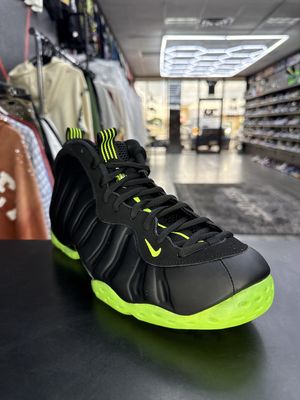 NIKE FOAMPOSITE “BLK VOLT”  (SZ 11.5)  WORN 1x/OG BOX