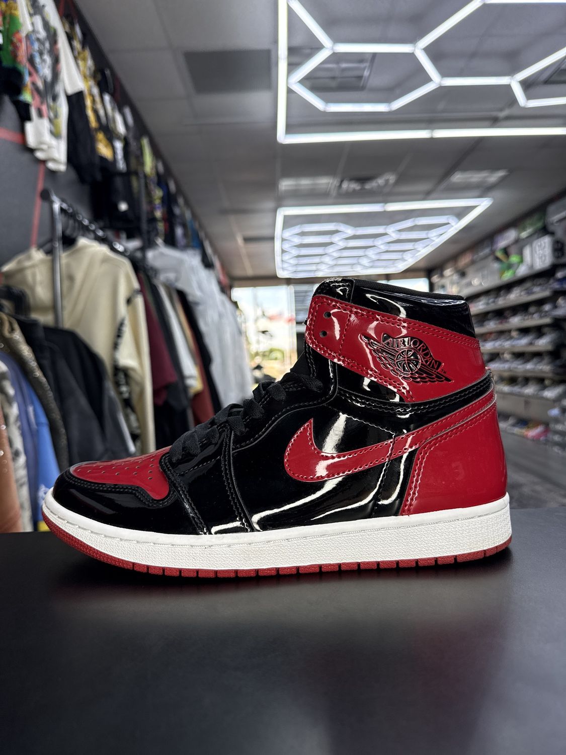 J1 “PATENT BRED”  (SZ 9)  USED/OG ALL