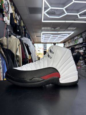 J12 “TAXI FLIP”  (SZ 11)  USED/OG BOX