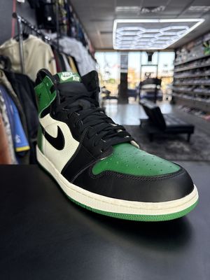 J1 “PINE GRN”  (SZ 14)  USED/NO BOX
