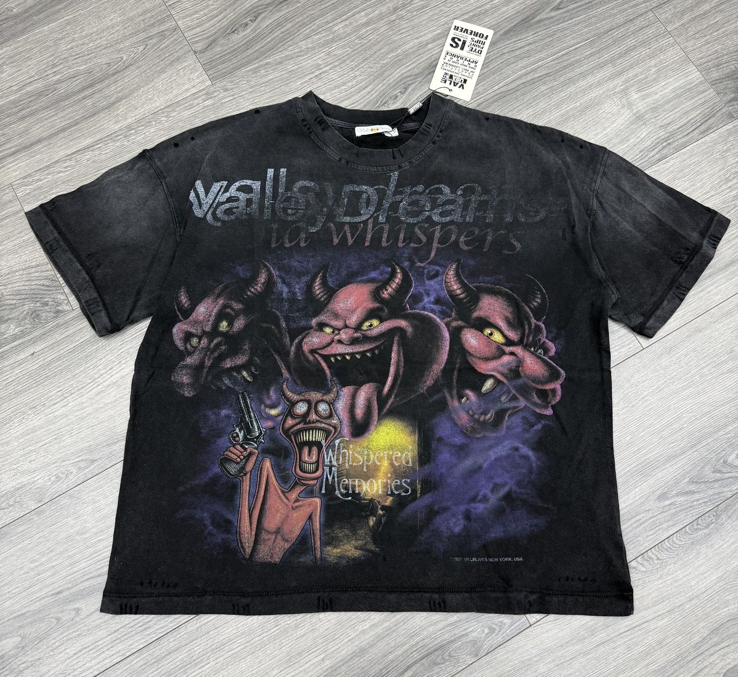 VALE FOREVER TEE  “VOICES”  (MEDIUM)  NEW