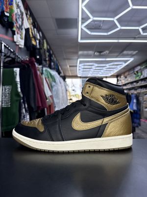 J1 “BLK METALLIC GOLD”  (SZ 11)  USED/OG BOX