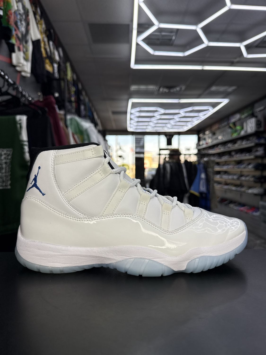 J11 “LEGEND BLUE”  (SZ 10.5)  USED/OG BOX