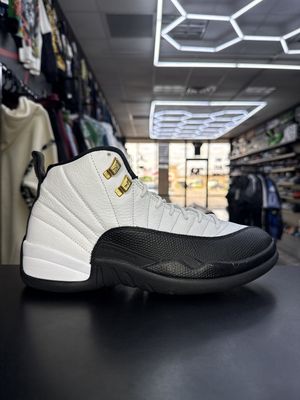 J12  “TAXI”  (SZ 9)  USED/OG BOX