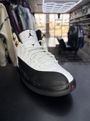 J12  “TAXI”  (SZ 9)  USED/OG BOX