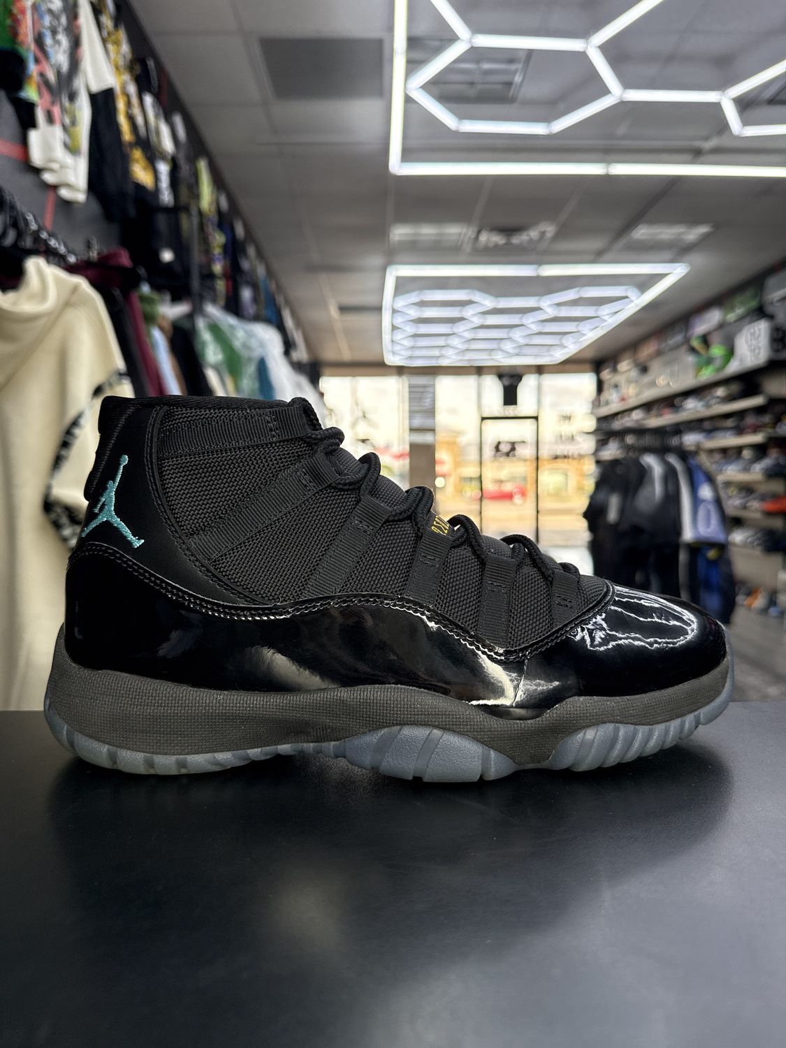 J11 “GAMMA”  (SZ 9)  USED/OG BOX