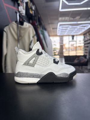 J4 “WHT CEMENT”  (SZ 7c)  USED/NO BOX