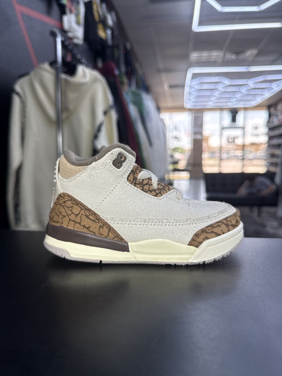 J3 “PALOMINO”  (SZ 7c)  WORN 1x/NO BOX