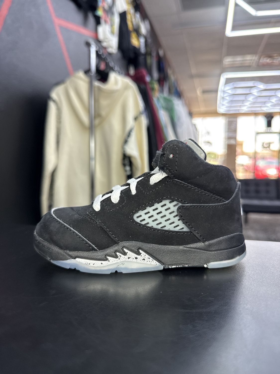 J5 “METALLIC BLK”  (SZ8c)  USED/NO BOX