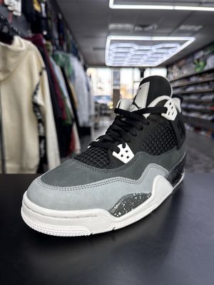 J4  “FEAR”  (SZ 7Y / 8.5W)  WORN 1x/NO BOX