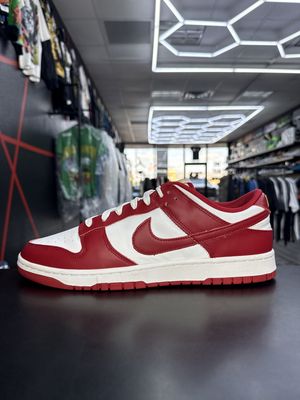 NIKE DUNK “USC”  (SZ 12)  USED/OG BOX