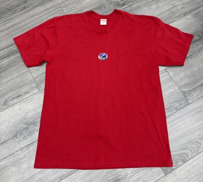 SUPREME TEE “RED/BOTTLE CAP”  (X-LARGE)  NEW
