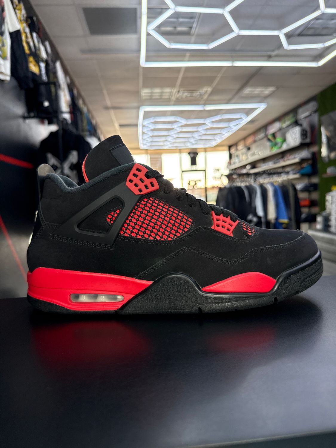 J4  “RED THUNDER”   (SZ 12)  USED/OG ALL