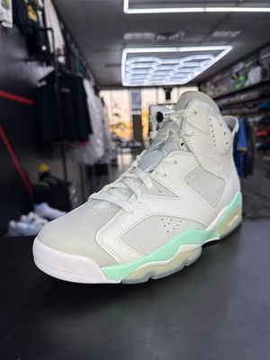 J6 “MINT FOAM”  (SZ 9M / 10.5W)  WORN 1x/OG ALL