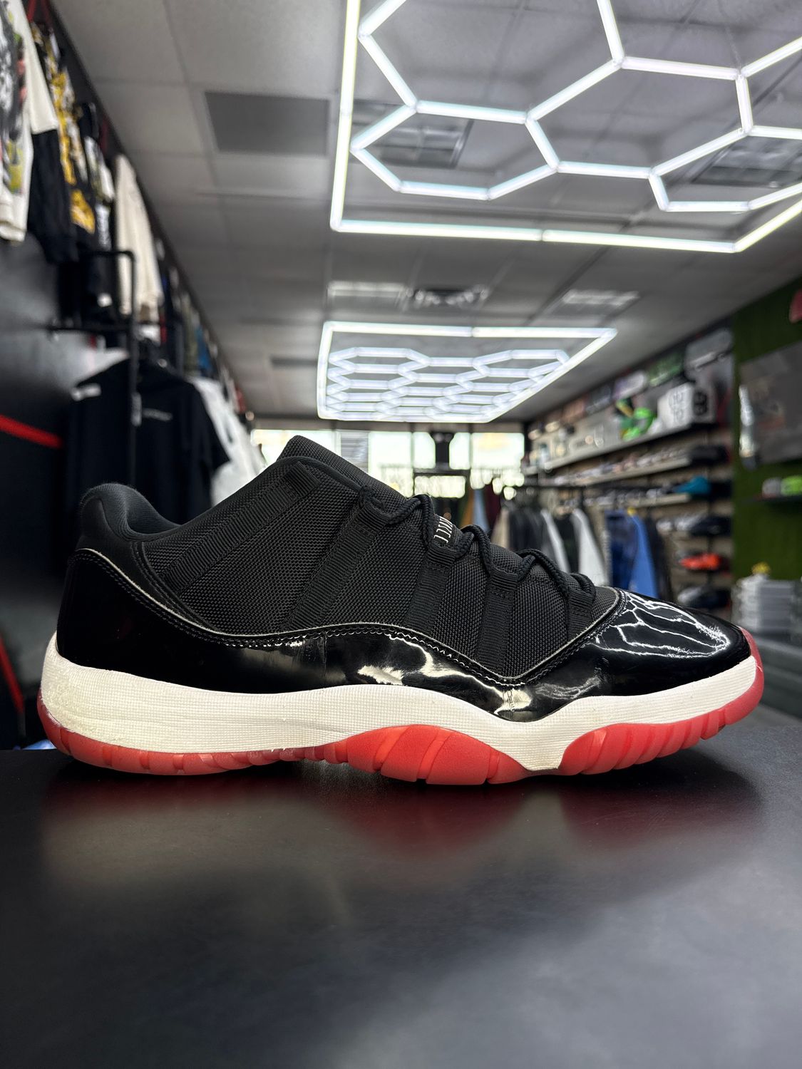 J11 “BRED”  (SZ 14)  USED/OG BOX
