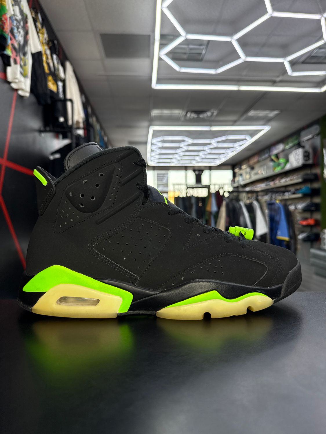 J6 “ELECTRIC GRN”  (SZ 10)  USED/OG ALL
