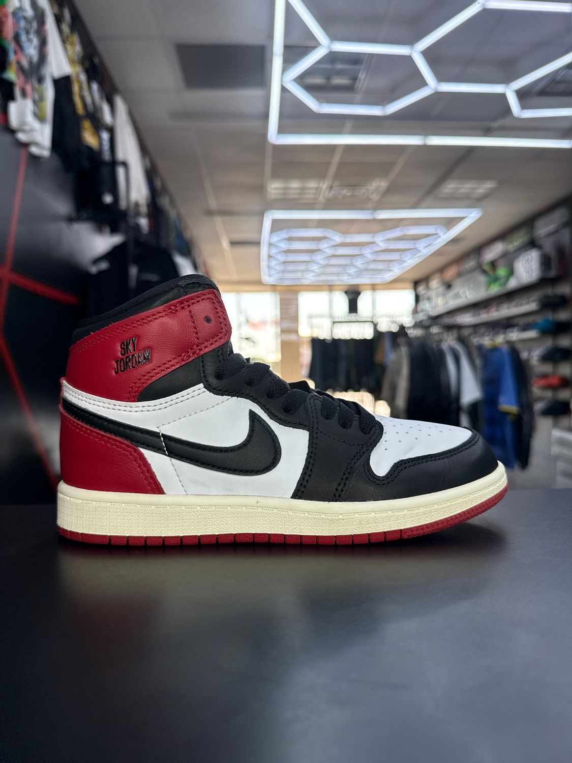J1 “BLK TOE”  (SZ 1.5Y)  USED/OG ALL